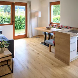 https://lauras-smart-apartment.innsbruckaustriahotels.com